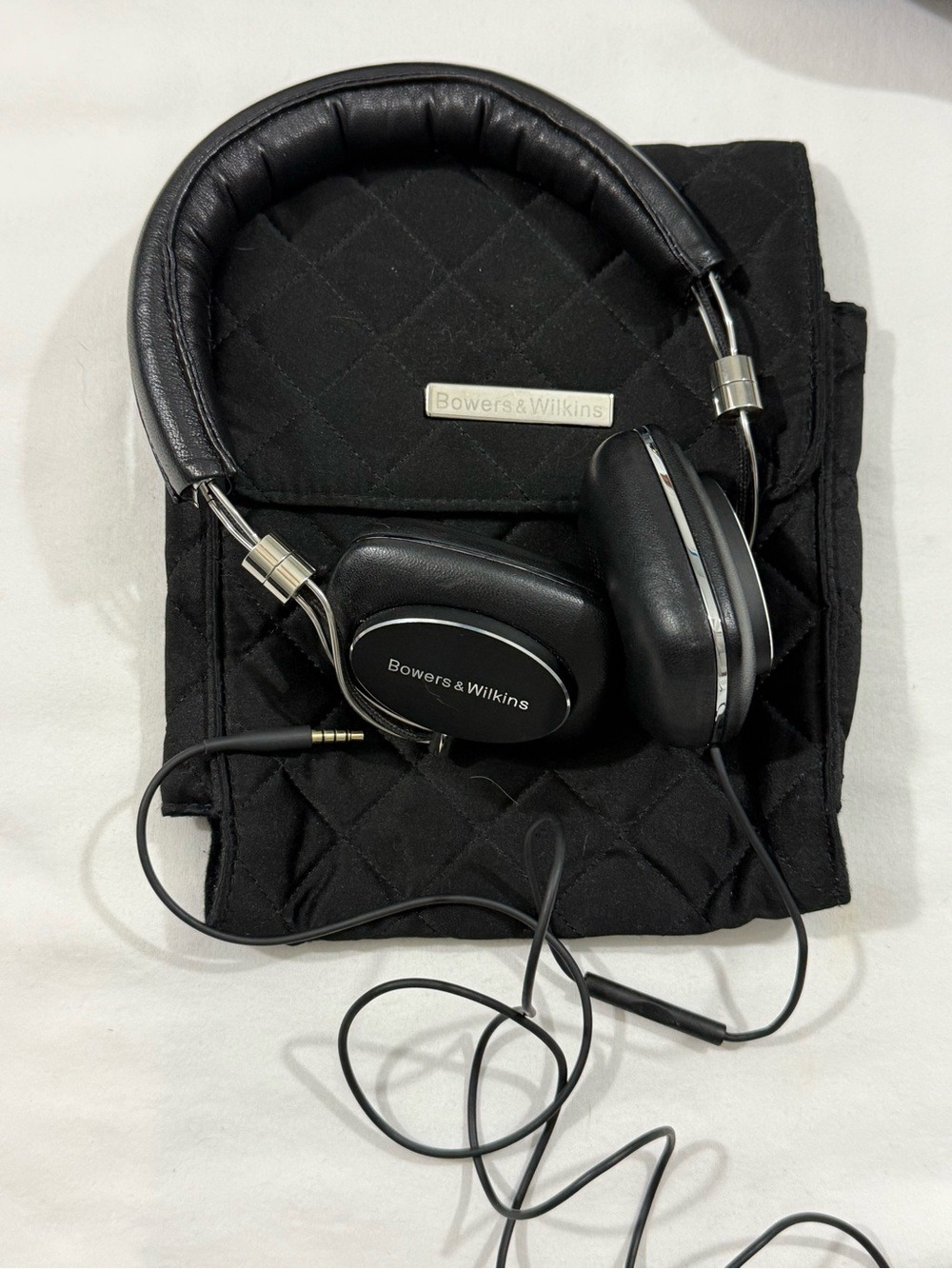 Bowers & Wilkins P5 Series 2 Wired On-Ear Headphones FP36471 Black